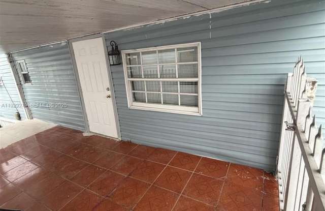 Photo of 2980 NW 79th St