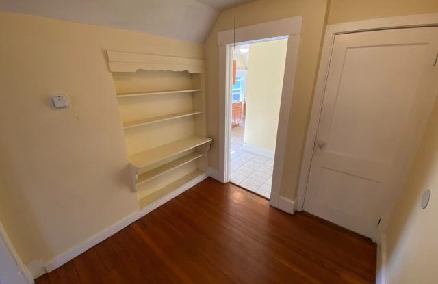 396 Ellsworth