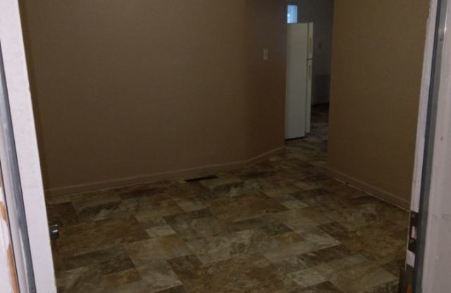 Photo of 310 W 6th St #3