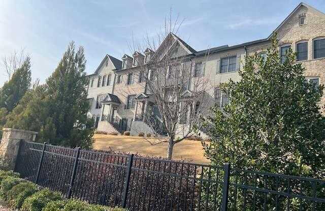 1915 Skyfall Circle NE