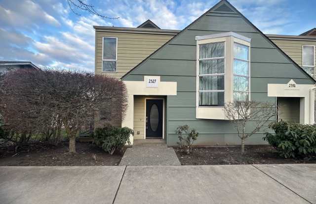 Charming 3 BD, 2 BA in Tacoma! Move in Credit $500.00!