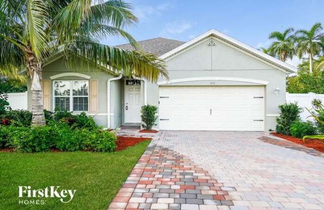 1402 Loma Linda Drive - 1402 Loma Linda Drive, Whiskey Creek, FL 33919