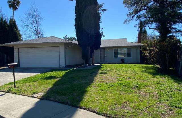 Available NOW - Cute 3 Bed 2 bath home in court location!! - 125 Goldy Court, Vacaville, CA 95687