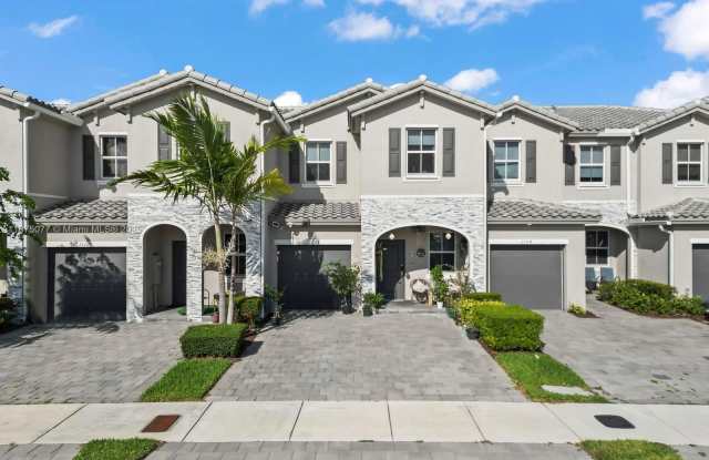 Photo of 1108 SE 26th Ter