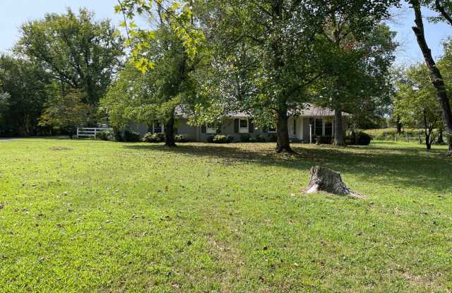 2525 Dilton Mankin Murfreesboro