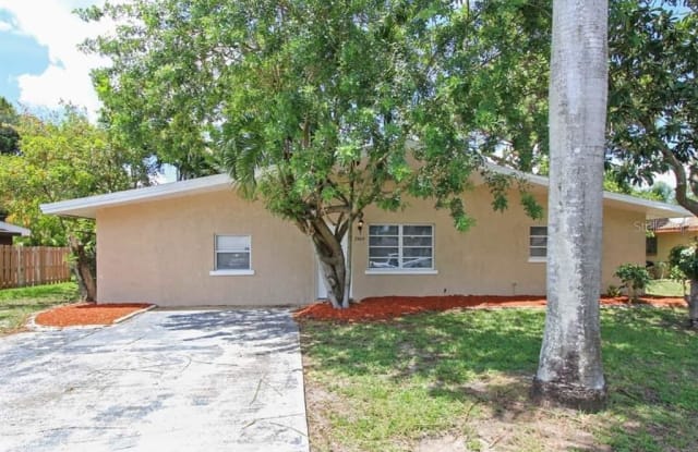 2449 CHANDLER AVENUE - 2449 Chandler Avenue, Villas, FL 33907