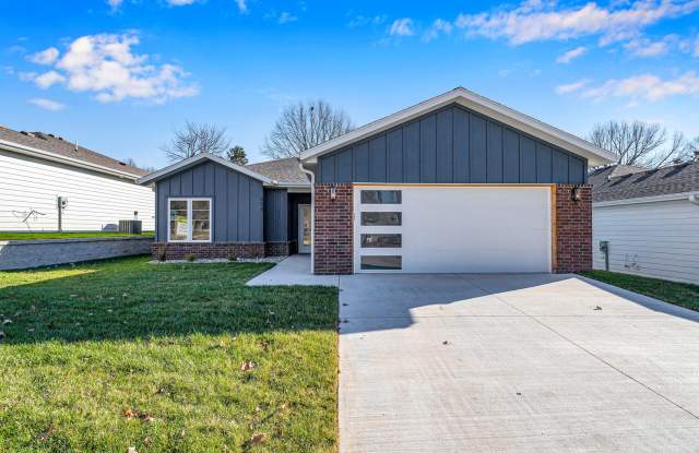 Hickory Village 55 Plus, LLC - 3700 E Cherry St Springfield, MO 65809