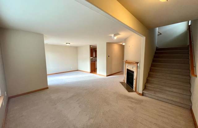 Lynnwood 2300+ sq.ft. House with Bonus Room - MOVE IN READY!