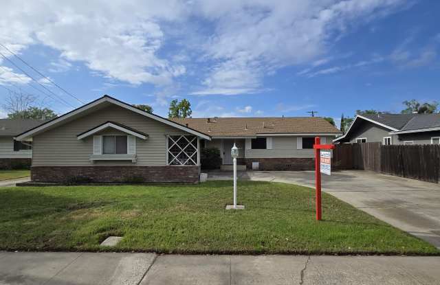 1704 Crestview Drive