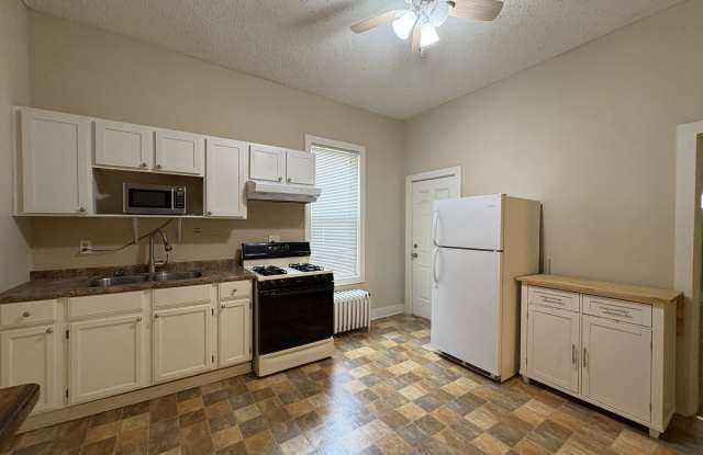 Photo of 2742 Grand Ave S Unit 1