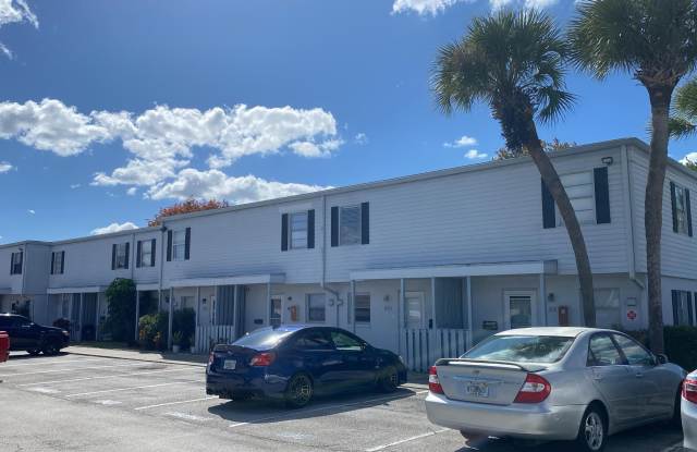 Photo of 1820 Amberly Avenue