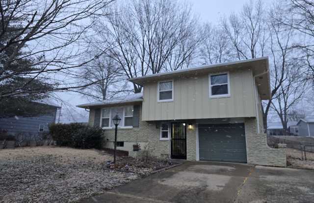 Photo of 7517 N Lydia Ave Gladstone MO 64118