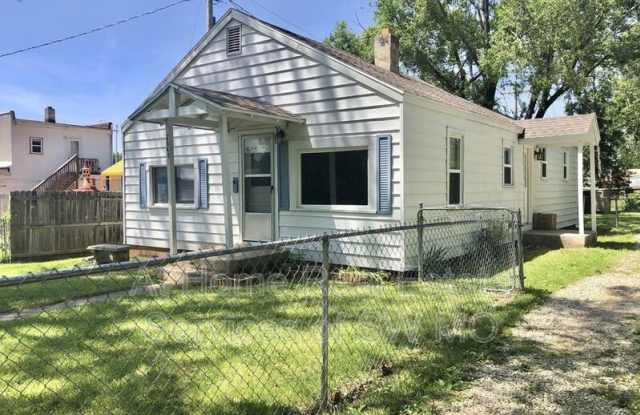2645 W Monroe