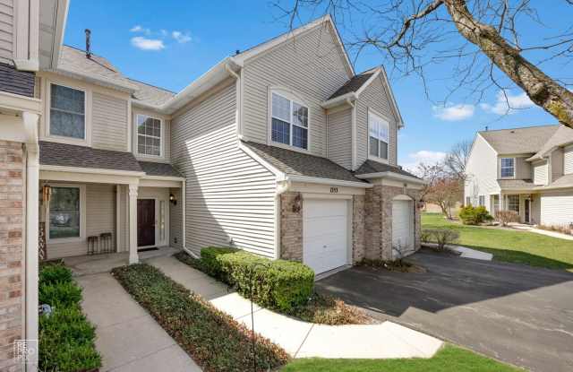 Gorgeous and Updated Large 2 Bedroom / 1.5 Bath Townhome in Grayslake!