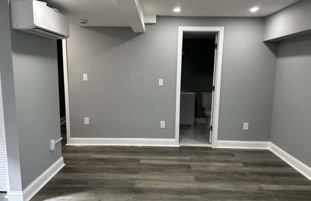 22 Hawthorne Street unit: 1