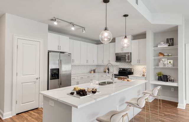 Photo of 92 West Paces