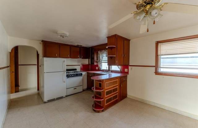 302 N Nanticoke Avenue