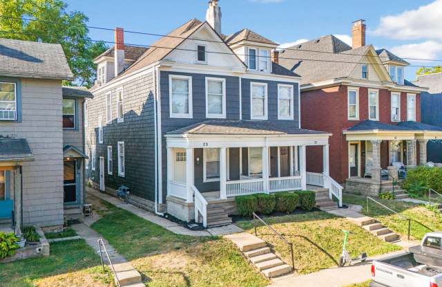 Photo of Prime Location 4BR house just off High St!