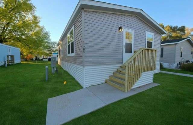 Photo of 11204 - 5th St NE