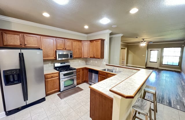 4848 Windsor Vlg Dr Apt 102 - 4848 Windsor Village Drive, East Baton Rouge County, LA 70817