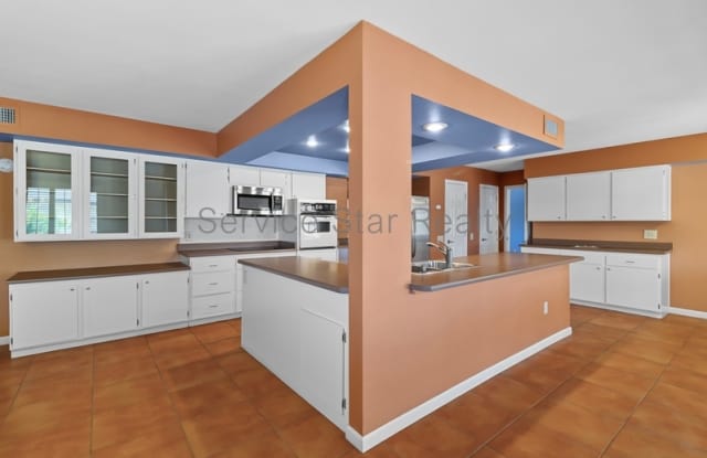 13422 W Shadow Hills Dr