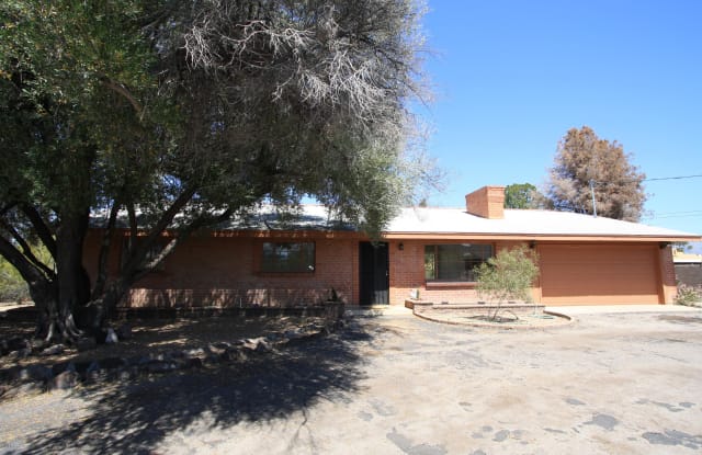 1729 E Lind Road - 1729 East Lind Road, Tucson, AZ 85719