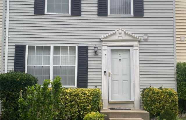 17 CHISHOLM LANDING COURT