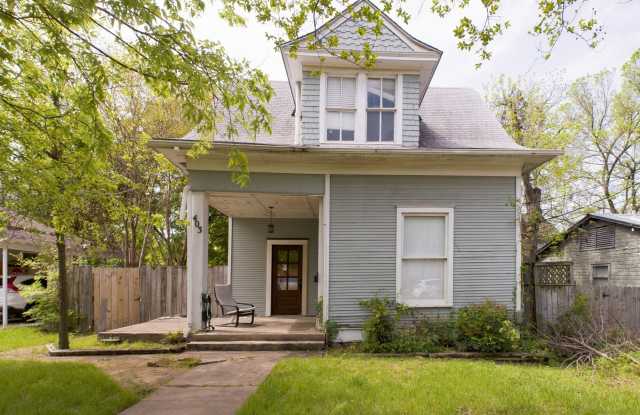 403 W 35th St