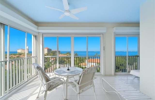 14819 Laguna Dr unit: 501