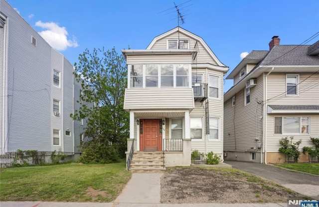 608 Washington Avenue