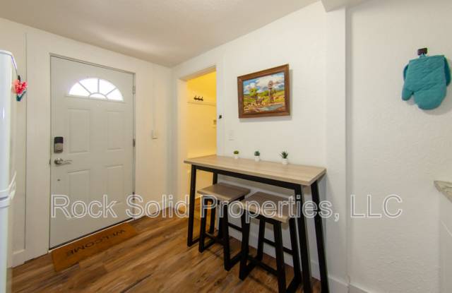 516 East 6th Street - B