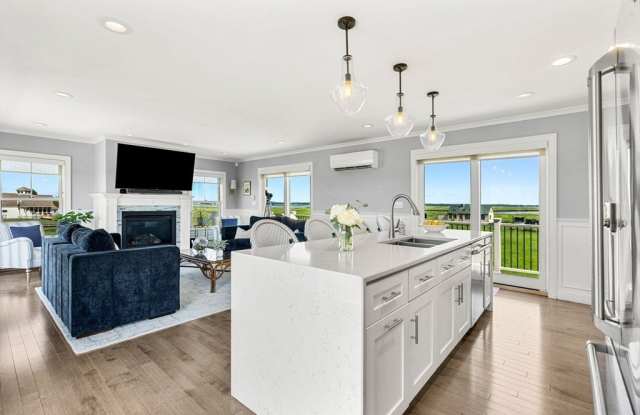 Photo of 65 Plum Island Turnpike