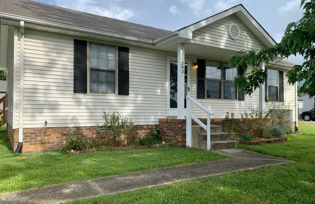 Conveniently Located! Cute home with 3 bedrooms and 2 baths.