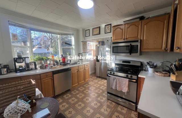 10 Townsend Rd.