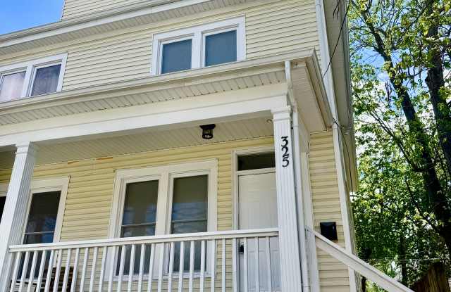 325 Clinton St