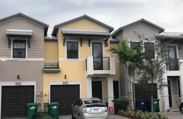 10420 NW 58th Ter - 10420 Northwest 58th Terrace, Doral, FL 33178