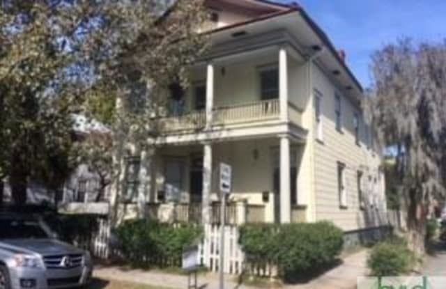 418 E 40 Street - 418 East 40th Street, Savannah, GA 31401