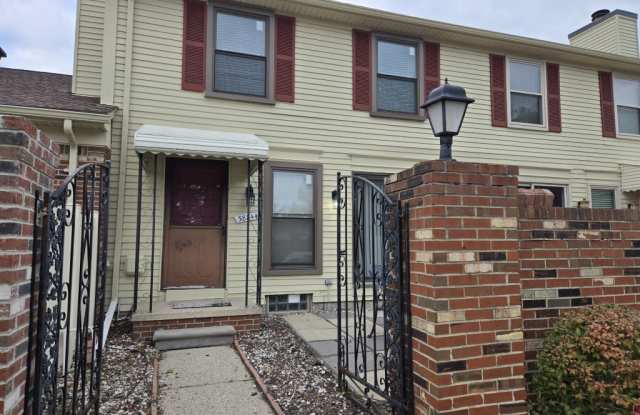 Photo of 38844 Golfview Drive East - 1