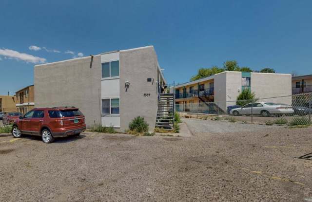 3509 Tyson Pl Ne