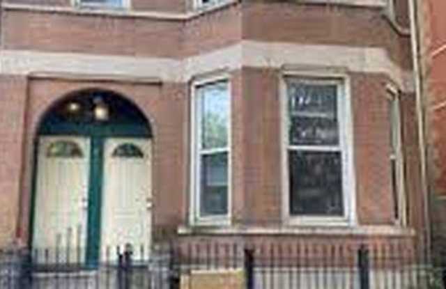 821 North Hermitage Ave.