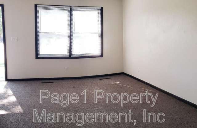 2918 Grinnell Dr. Unit 13