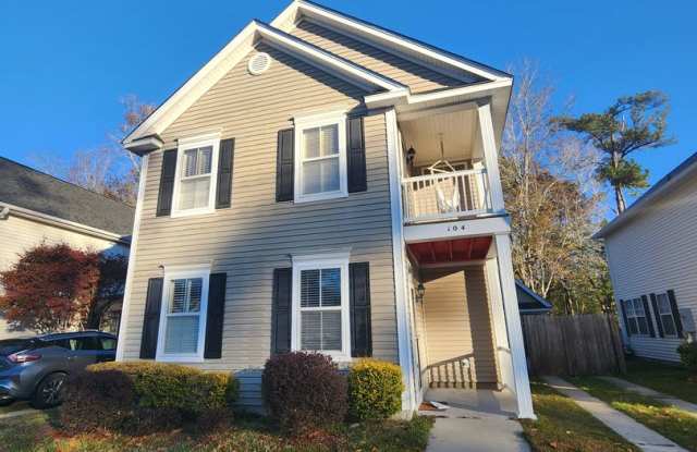Lovely Home in Phillips Row!