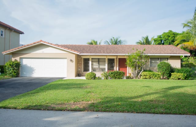 925 Allamanda Drive - 925 Allamanda Drive, Delray Beach, FL 33483