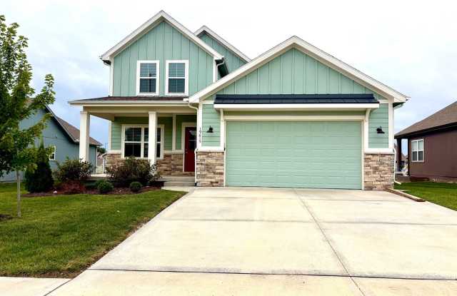 4 Bedroom 3.5 Bath Home Available Now in Spring Hill!