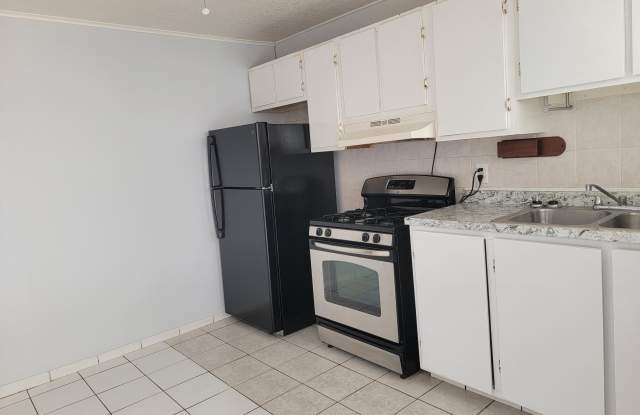 365 W Merritt Avenue