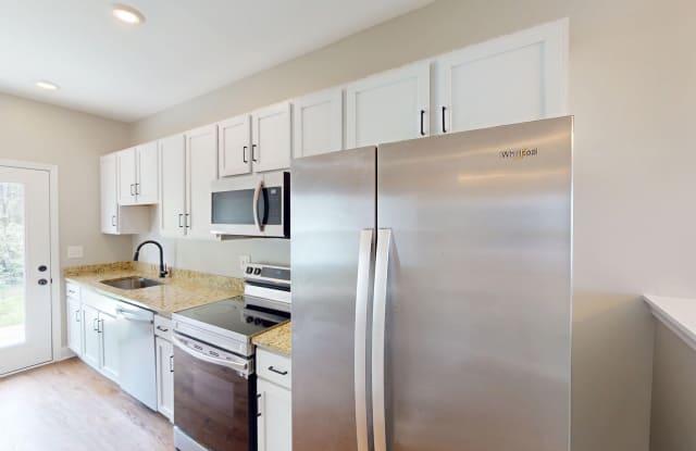 Photo of Spacious 2 Bed/2 Bath Townhomes With Flex Room in Columbia, TN!