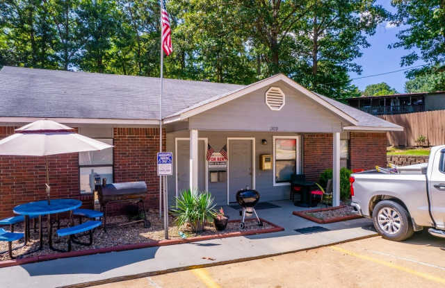 1309 Country Oaks Drive