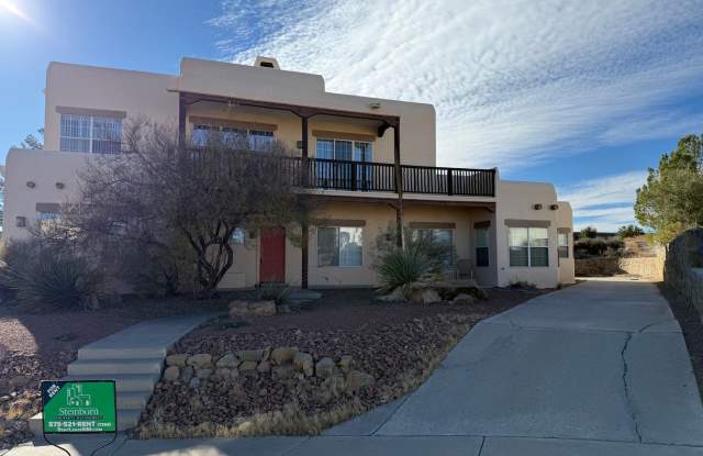 Photo of Beautiful 3 Bedroom/2.5 Bathroom Home Located off Roadrunner