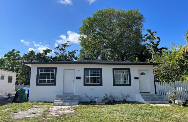 2846 SW 37th Ave - 2846 Southwest 37th Avenue, Miami, FL 33133