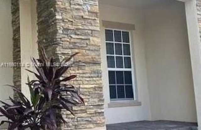 Photo of 17086 SW 95th Ter